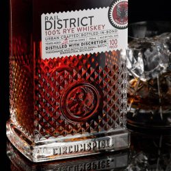 Griffin_Claw_Whiskey_Packaging_Design_Bottle